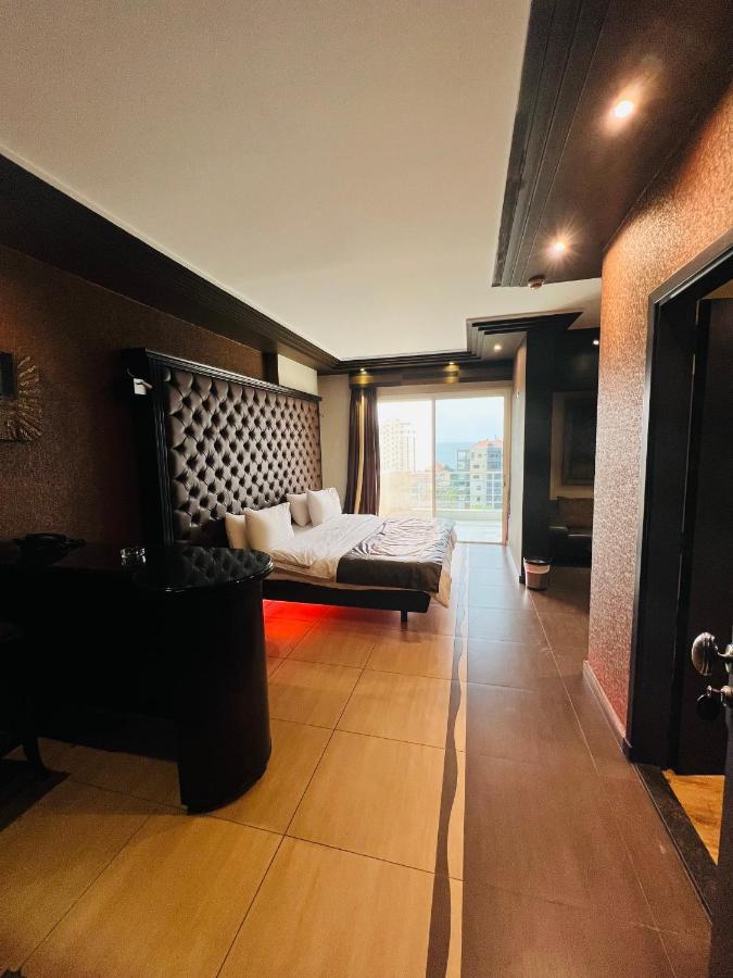 ג'ונייה Dolls Hotel By Eurostars (Adults Only) מראה חיצוני תמונה