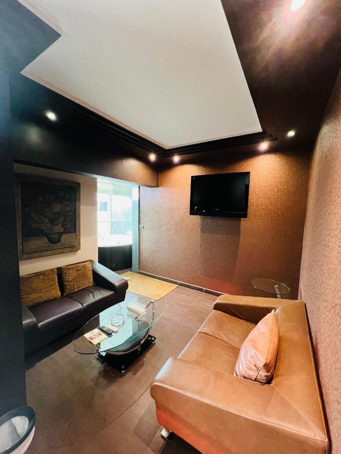 ג'ונייה Dolls Hotel By Eurostars (Adults Only) מראה חיצוני תמונה