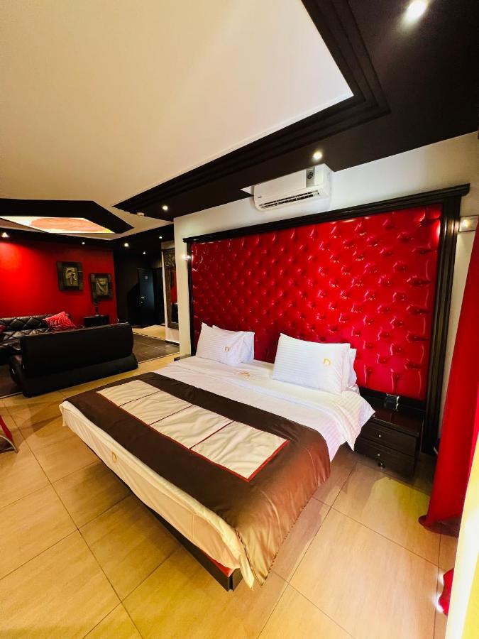 ג'ונייה Dolls Hotel By Eurostars (Adults Only) מראה חיצוני תמונה