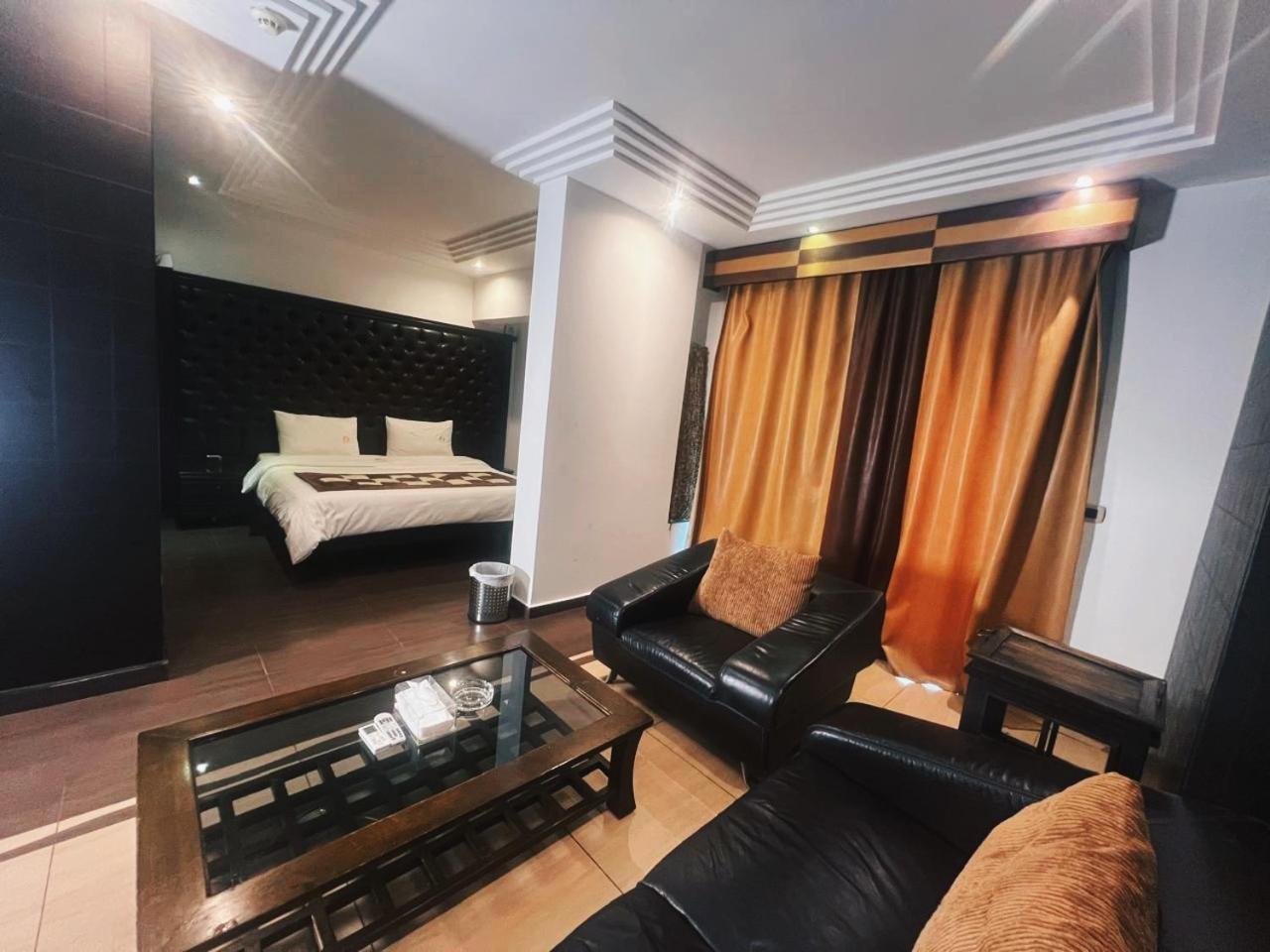 ג'ונייה Dolls Hotel By Eurostars (Adults Only) מראה חיצוני תמונה
