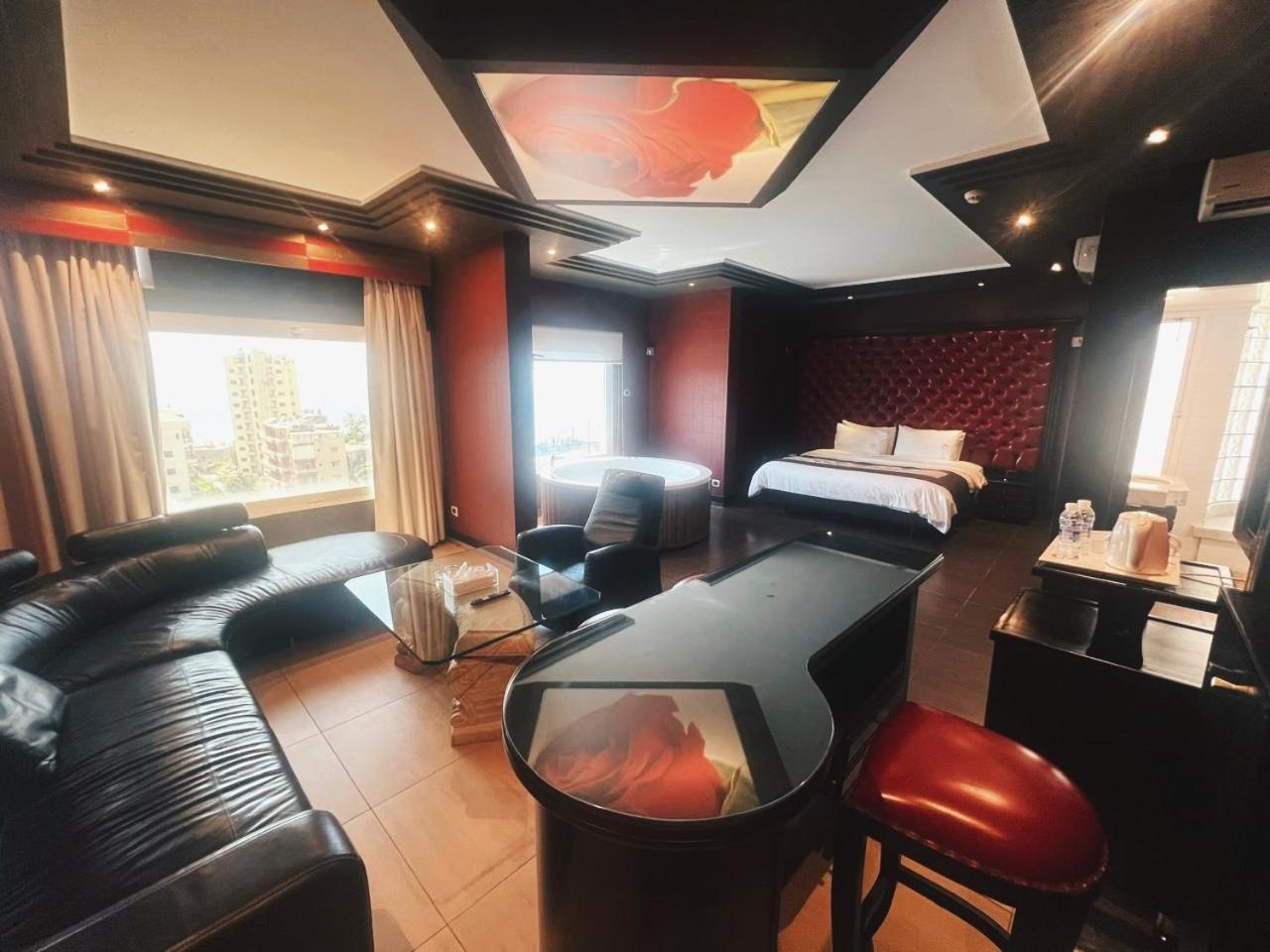 ג'ונייה Dolls Hotel By Eurostars (Adults Only) מראה חיצוני תמונה