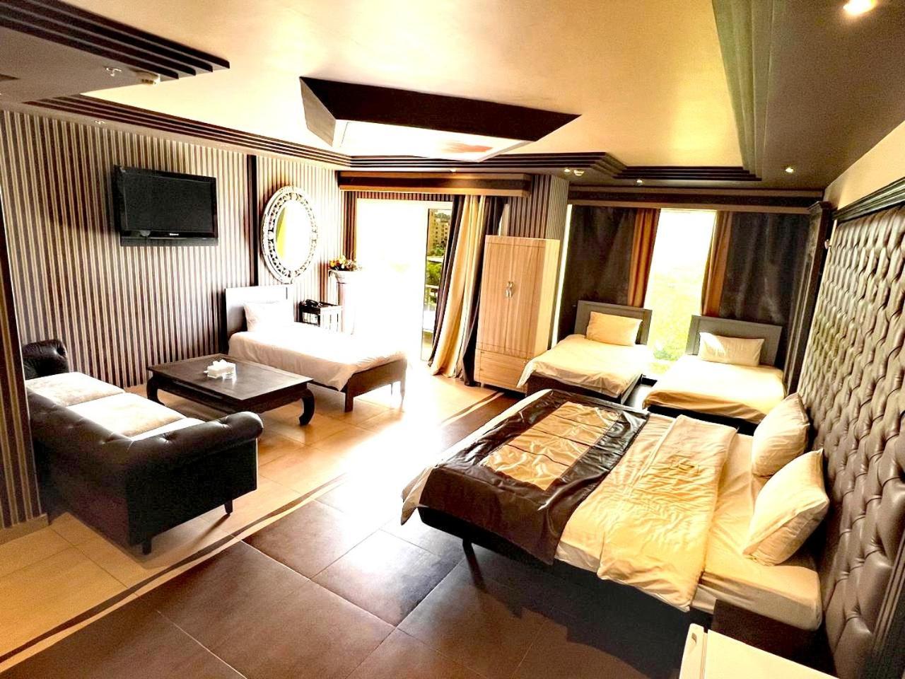 ג'ונייה Dolls Hotel By Eurostars (Adults Only) מראה חיצוני תמונה