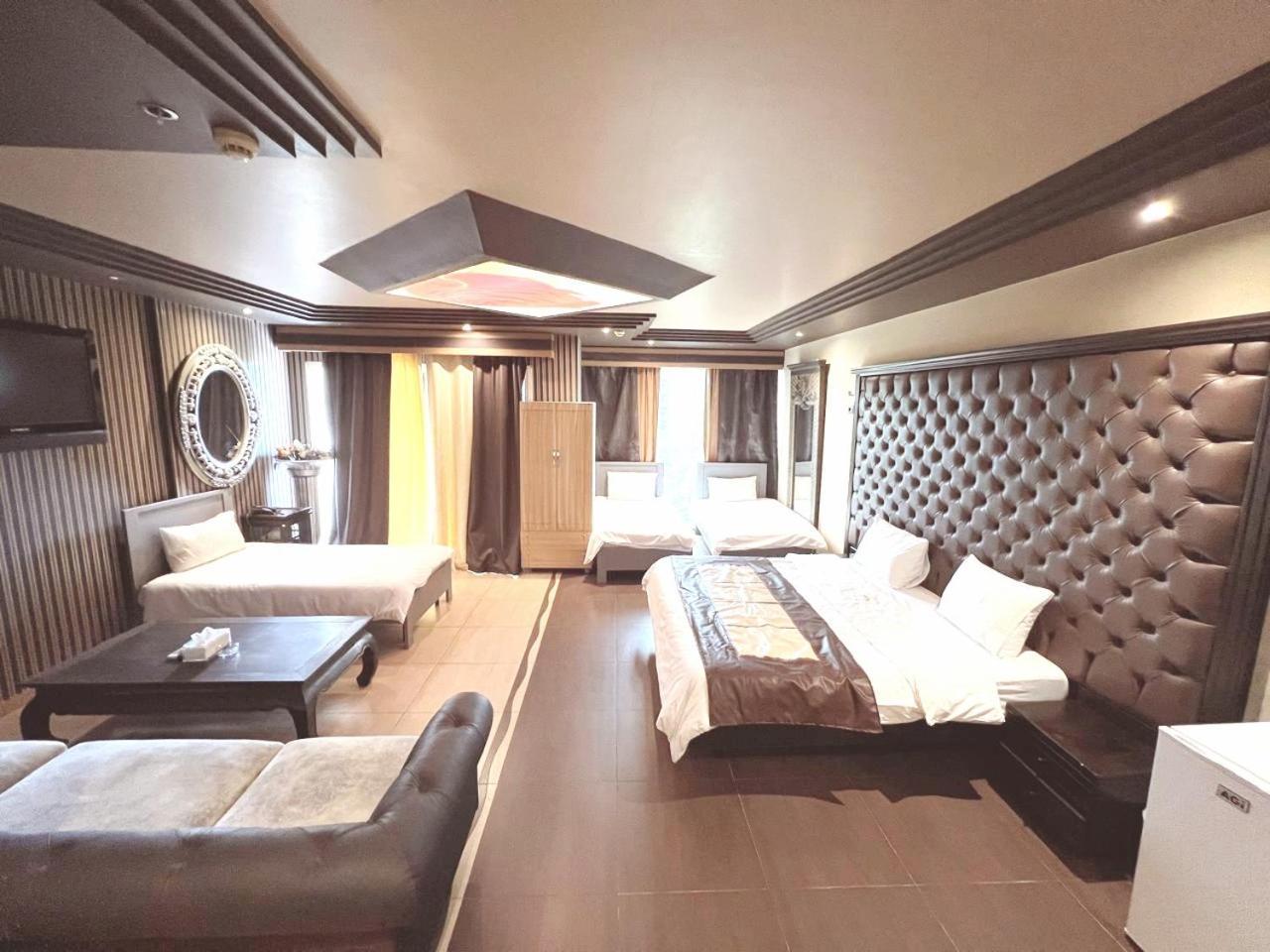 ג'ונייה Dolls Hotel By Eurostars (Adults Only) מראה חיצוני תמונה