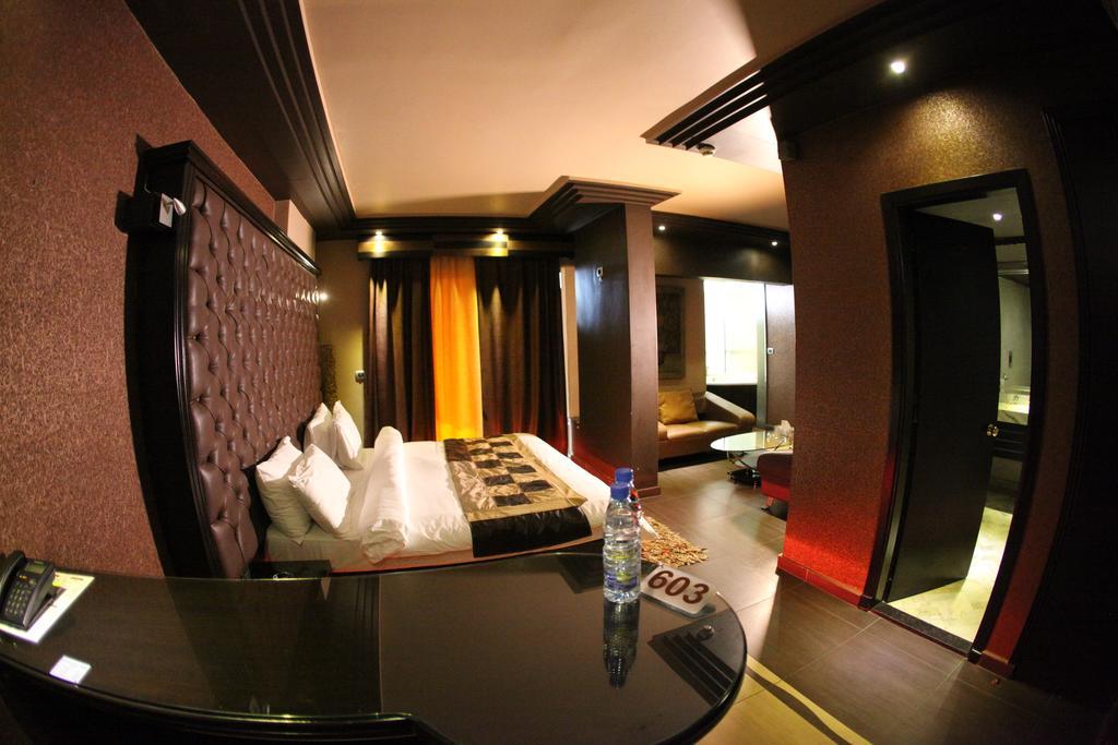 ג'ונייה Dolls Hotel By Eurostars (Adults Only) מראה חיצוני תמונה